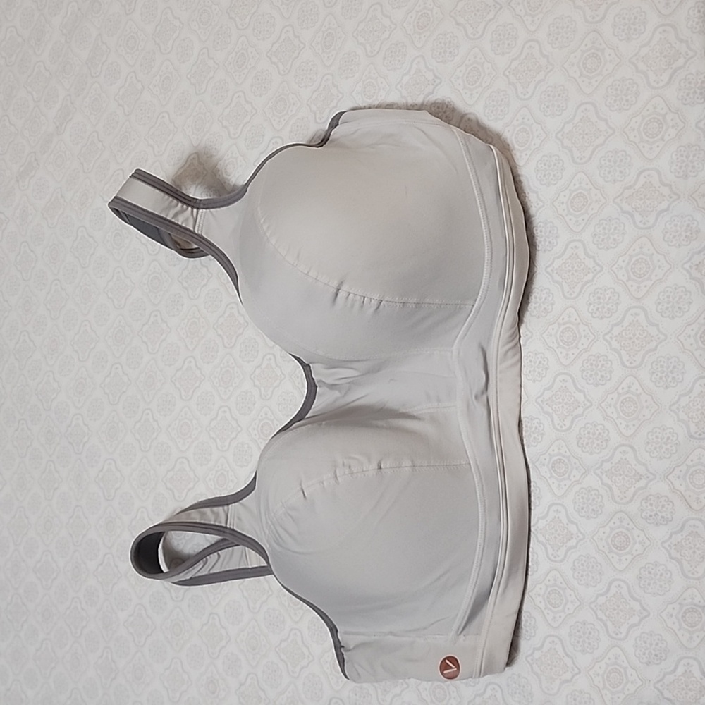 Livi Active Underwire Sports Bra